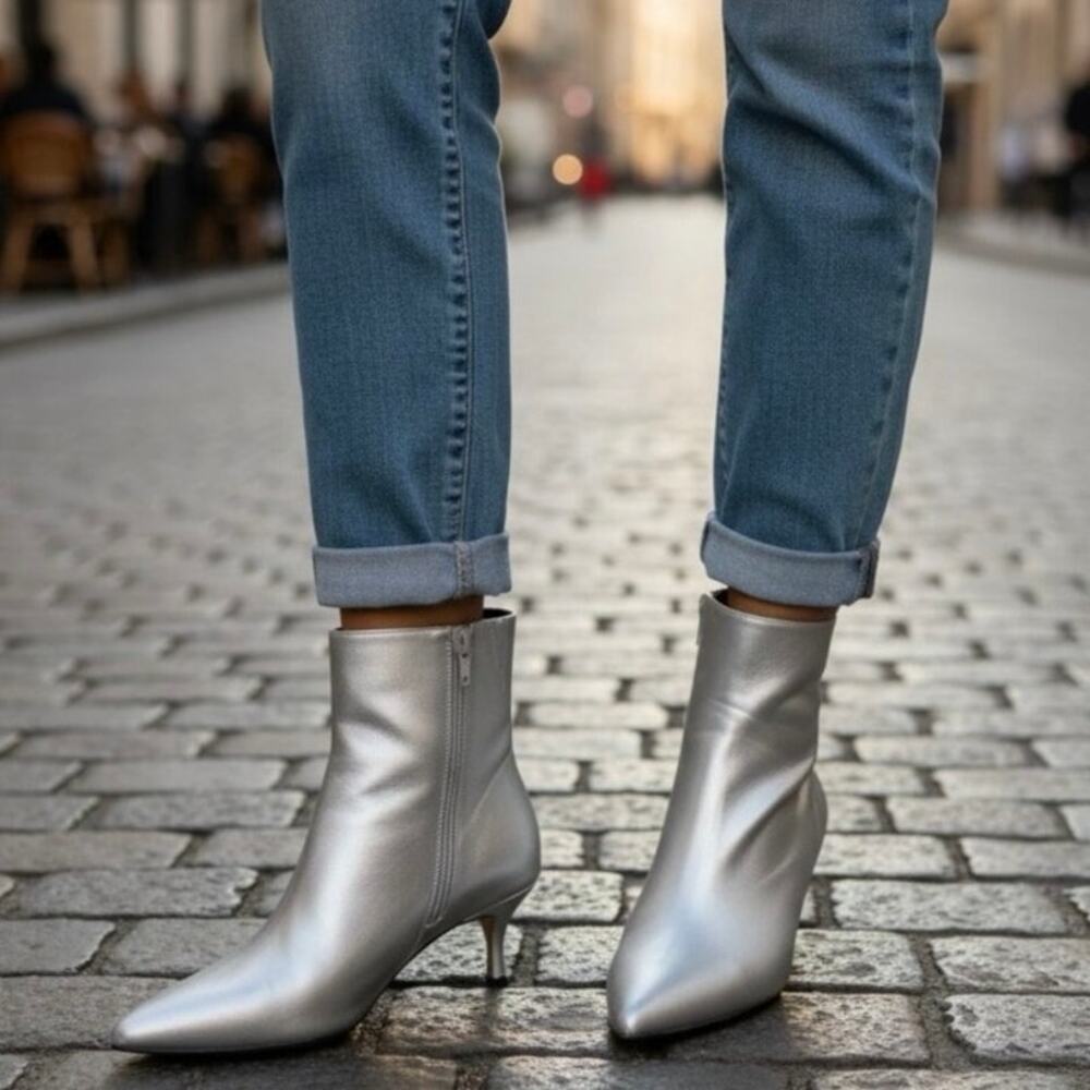 Rachel Zoe Sz 7.5 Metallic Silver Kitten Heel Booties Retro Party Glam 80s